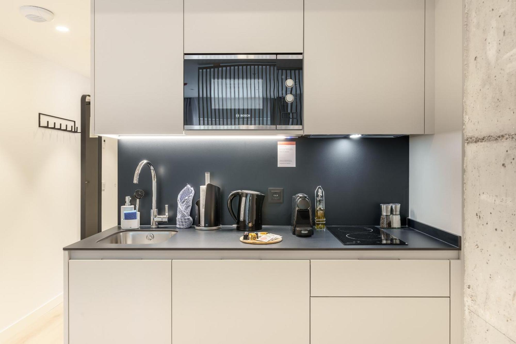 Limehome Madrid Calle De Juan Hurtado De Mendoza Eksteriør billede