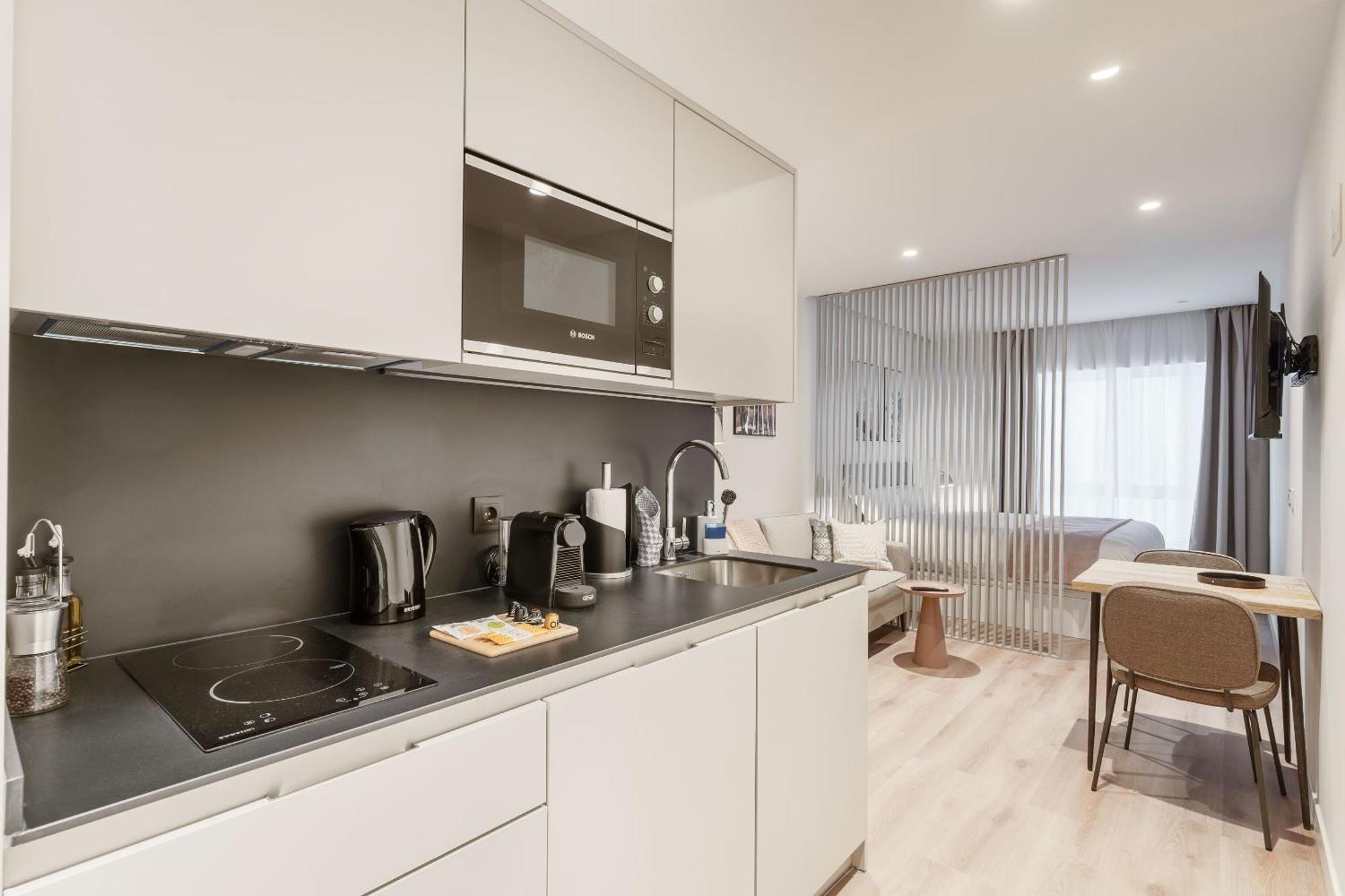Limehome Madrid Calle De Juan Hurtado De Mendoza Eksteriør billede